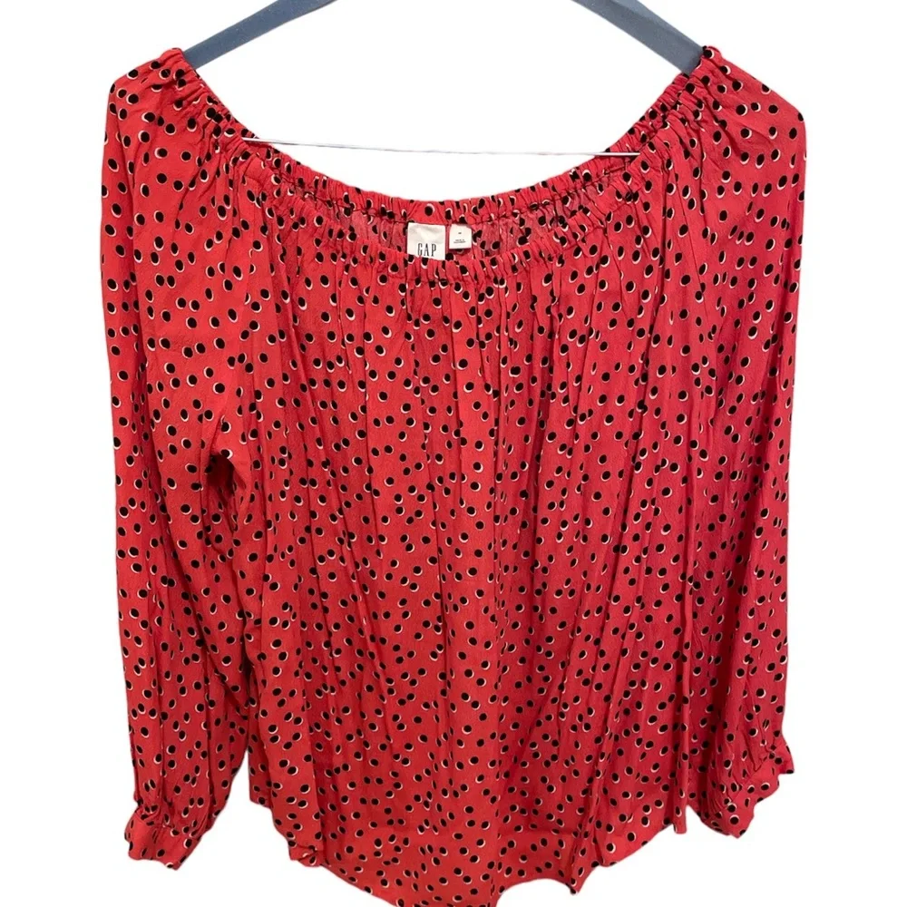 GAP Top - Picture 1 of 4